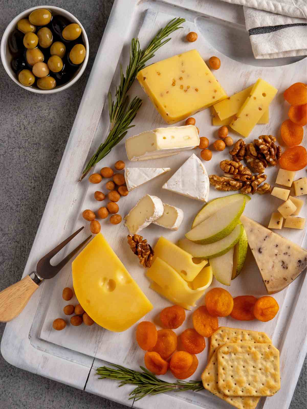 Fontina Cheese Replacement Ideas for Gourmet Cheese Boards