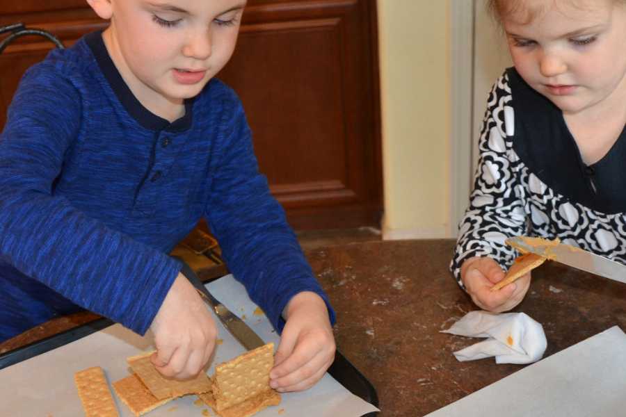 Image with are graham crackers good for toddlers.
